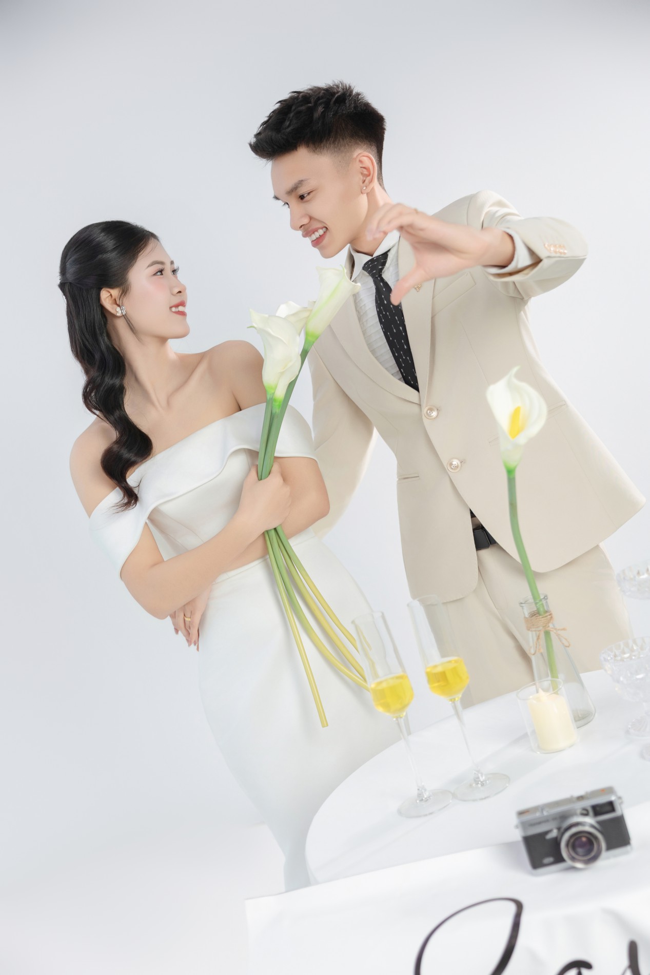 THIỆP MOIWF CƯỚI HẢI ❤ HUỆ